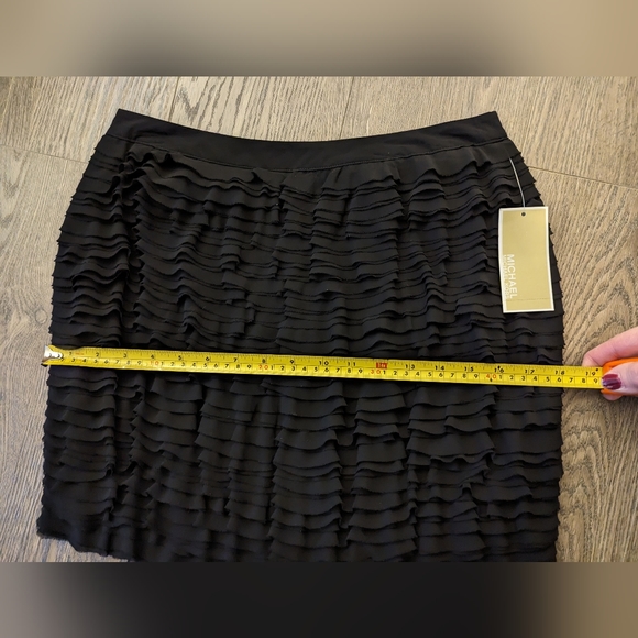 Michael Kors size 2 skirt - Picture 4 of 8
